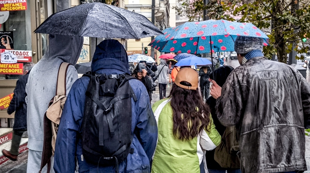 Καιρός αύριο: Βροχές σε Ιόνιο και ηπειρωτικά - Συννεφιά στην υπόλοιπη Ελλάδα 