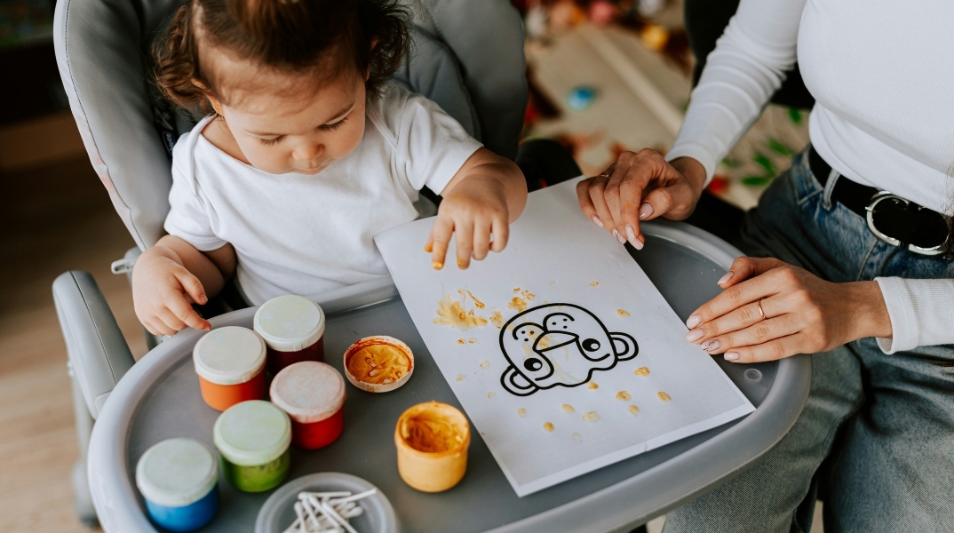 Ανοίγουν οι αιτήσεις για τις Νταντάδες της Γειτονιάς- Δέκα ερωταπαντήσεις για το πρόγραμμα