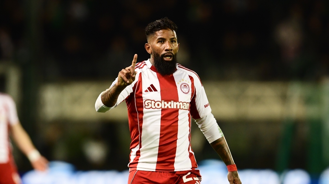 Παναθηναϊκός – Ολυμπιακός 0-2: Οι Πειραιώτες τιμώρησαν τα λάθη των «πρασίνων» και κράτησαν το όνειρο της κορυφής ζωντανό