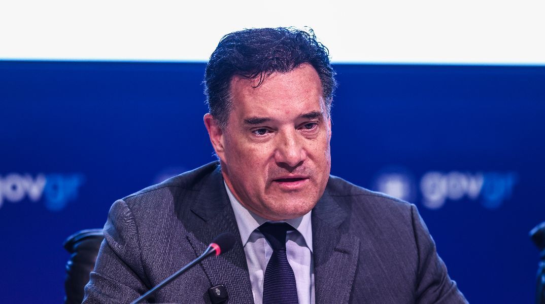 Ο Άδωνις Γεωργιάδης καταθέτει μήνυση και αγωγή εναντίον του Μάριου Σαλμά