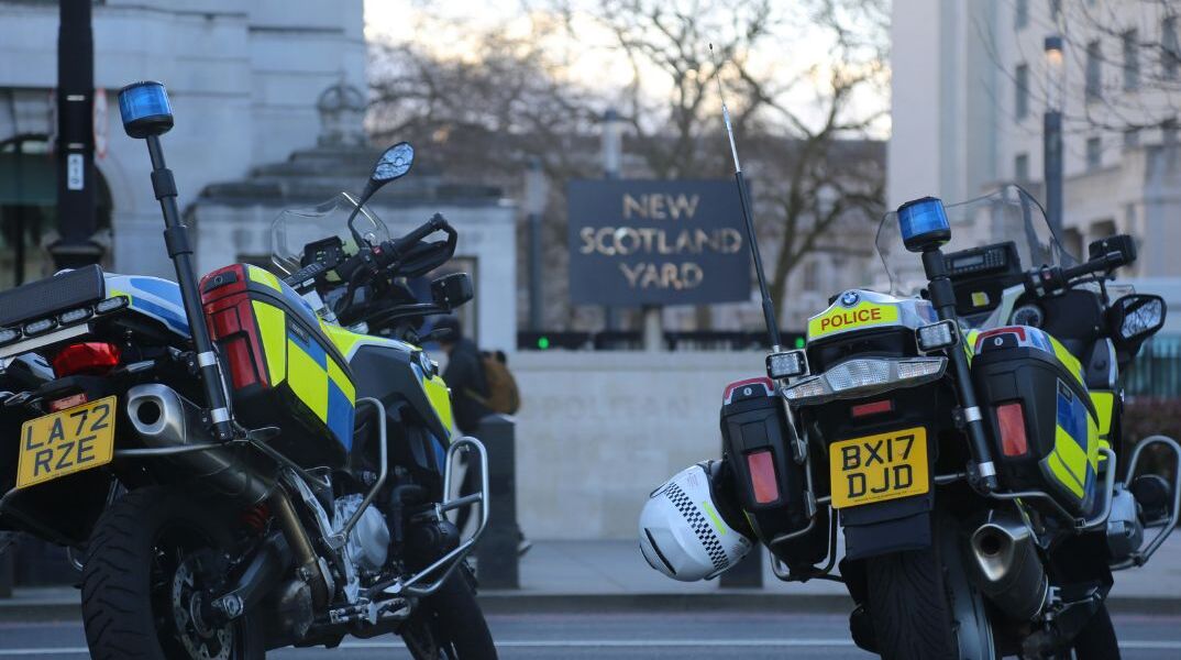 Λονδίνο: Πρώην παίκτρια του Χ Factor κατηγορείται για απόπειρα δολοφονίας influencer