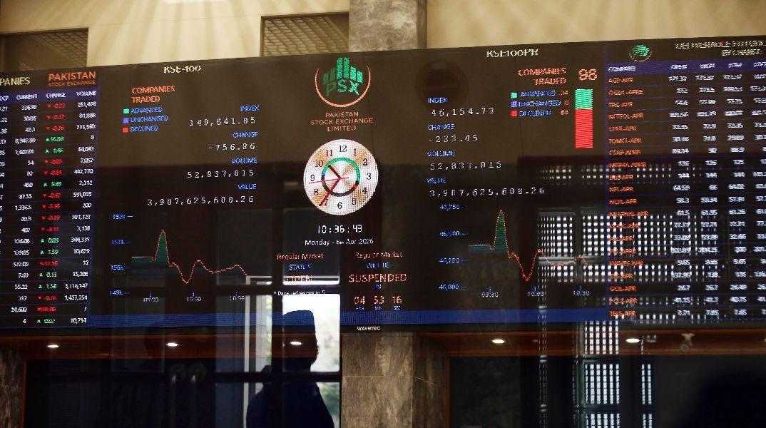 Μόλις 3 πλοία πέρασαν από το Ορμούζ τις τελευταίες 12 ώρες - Ανοδικά κινείται η τιμή του πετρελαίου