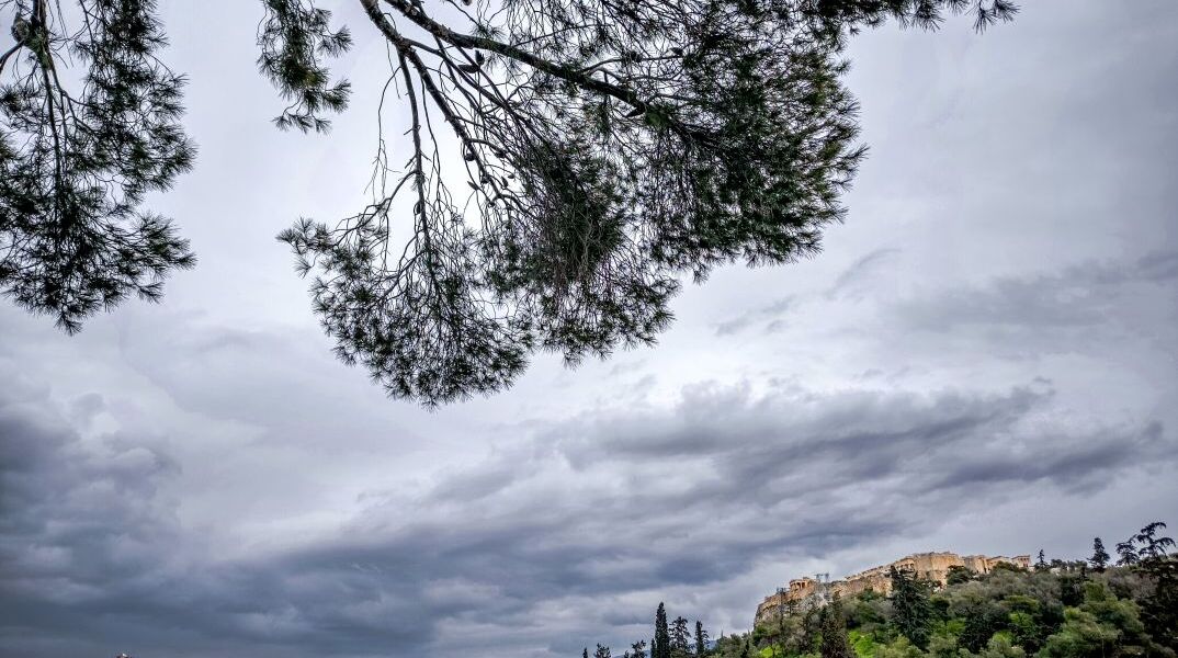 Συννεφιασμένος καιρός στην Αθήνα