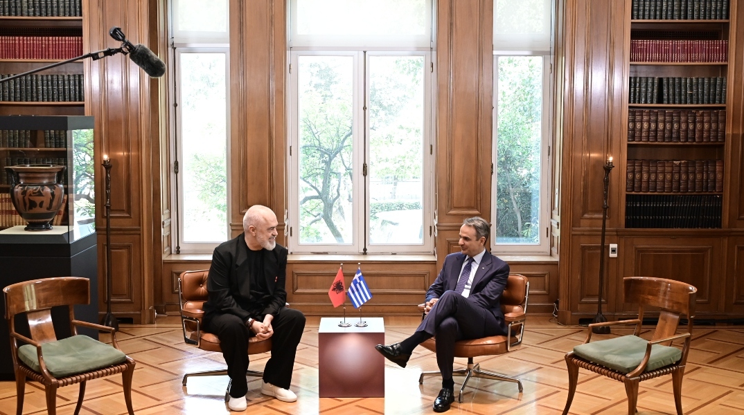 Συνάντηση Μητσοτάκη- Ράμα: Σημαντική ευκαιρία να λύσουμε εκκρεμή ζητήματα, τόνισε ο πρωθυπουργός 