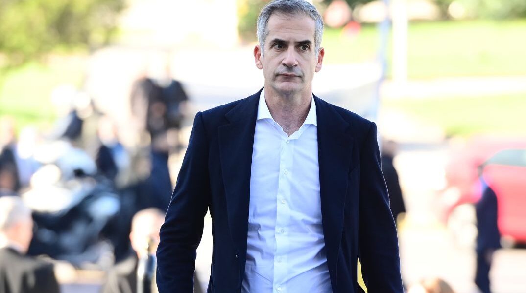 Μπακογιάννης: Βέλη κατά της δημοτική Αρχής για τα Προσφυγικά, αποψιλώσεις και δημοτική αστυνομία