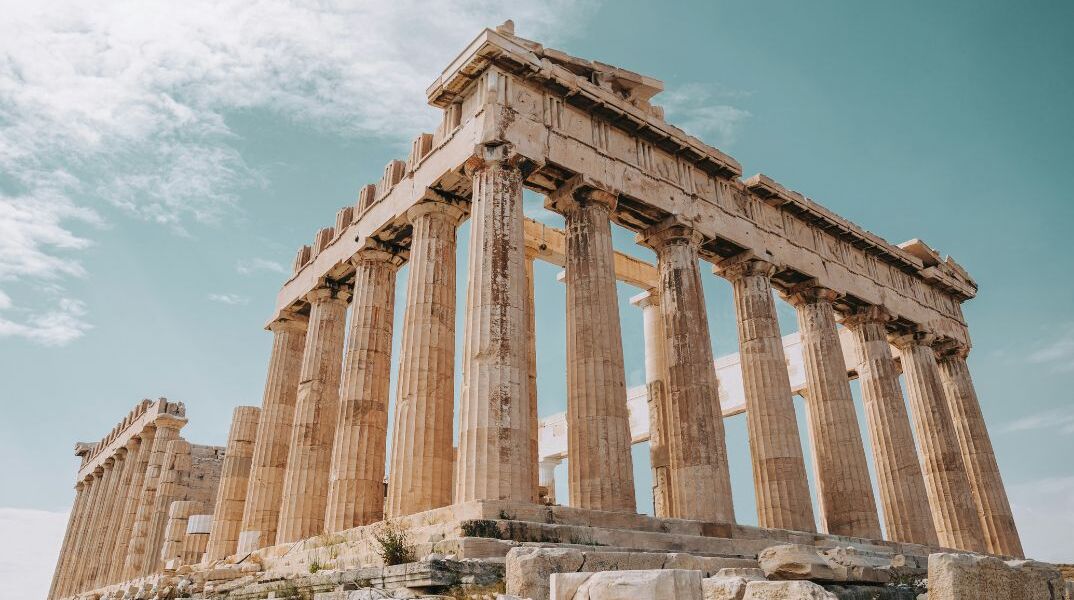 Μεγάλη ανάσα: Το ελληνικό χρέος πέφτει κάτω από της Ιταλίας το 2026