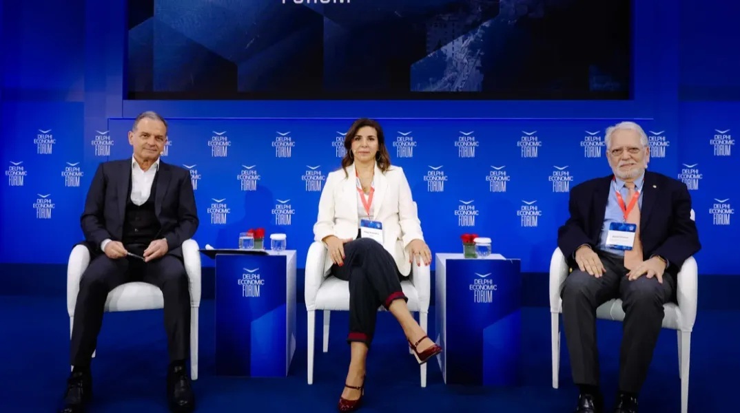 Από αριστερά: Μάκης Προβατάς, Δημοσιογράφος - Συγγραφέας, ΕΡΤ & Athens Voice - Πέγκυ Αντωνάκου, Regional General Manager, Southeast Europe Google, Ελλάδα - Γεώργιος Χρούσος, Ομότιμος Καθηγητής Παιδιατρικής και Ενδοκρινολογίας, Ιατρική Σχολή, Εθνικό και Καποδιστριακό Πανεπιστήμιο Αθηνών, Ελλάδα