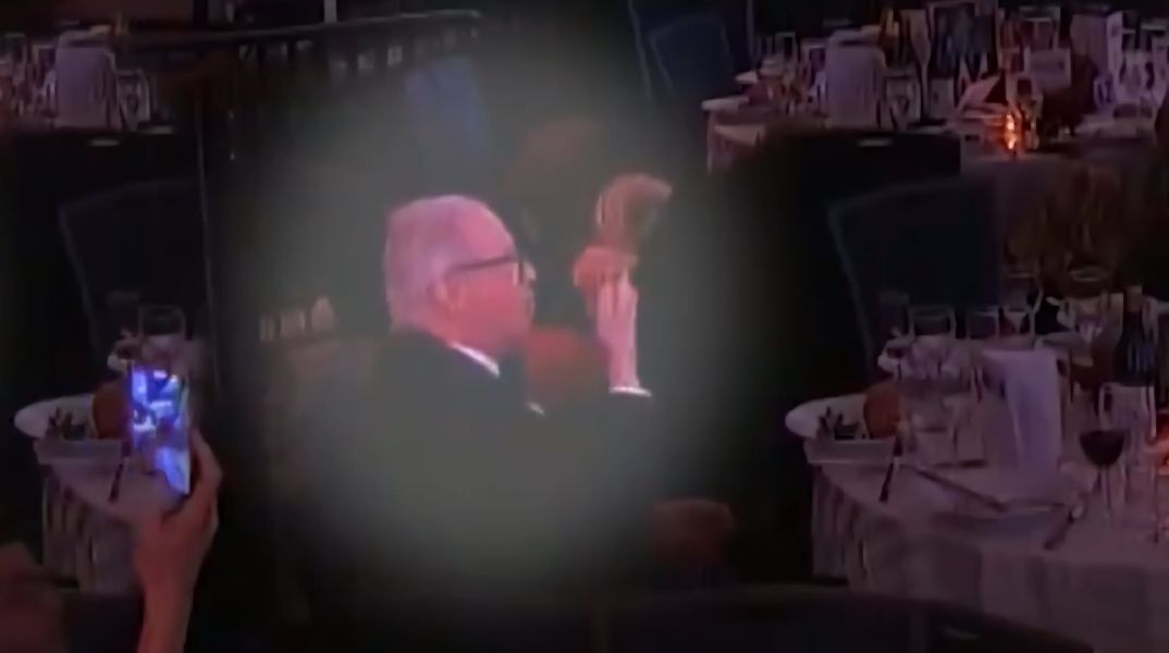 O «άνθρωπος με τη σαλάτα»