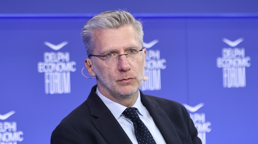 Σκέρτσος: Ο εξωραϊσμός του παρελθόντος και το στρατηγικό αδιέξοδο του ΠΑΣΟΚ