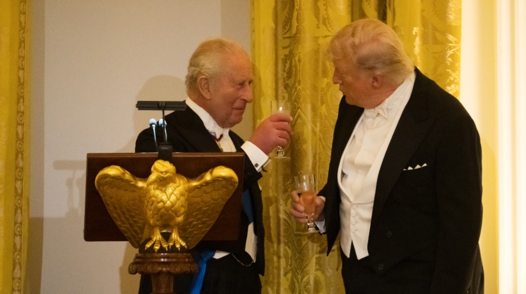 Κάρολος προς Τραμπ: Αν δεν ήμασταν εμείς θα μιλούσατε γαλλικά