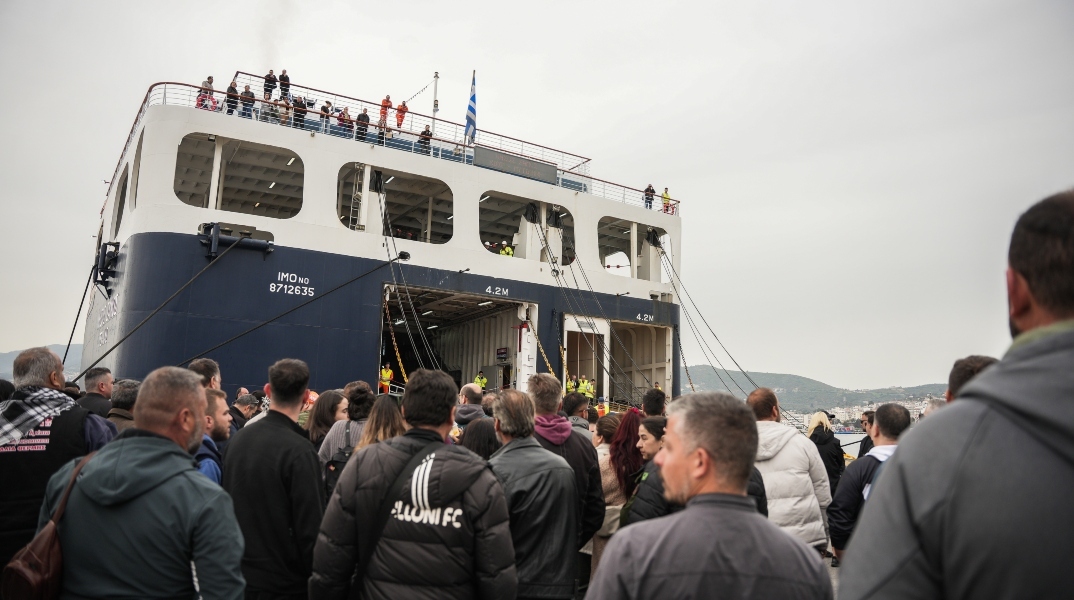 Πρωτομαγιά: Απεργιακό «μπλόκο» σε πλοία και λιμάνια με αφορμή την εορτασμό της 