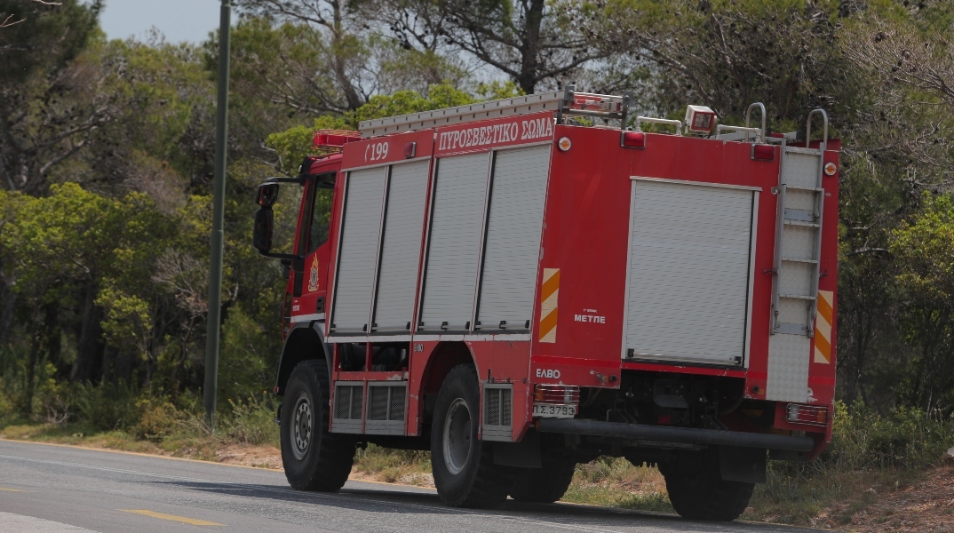 Σε ύφεση η φωτιά στην Πάρνηθα - Δεν υπάρχει κίνδυνος εξάπλωσης