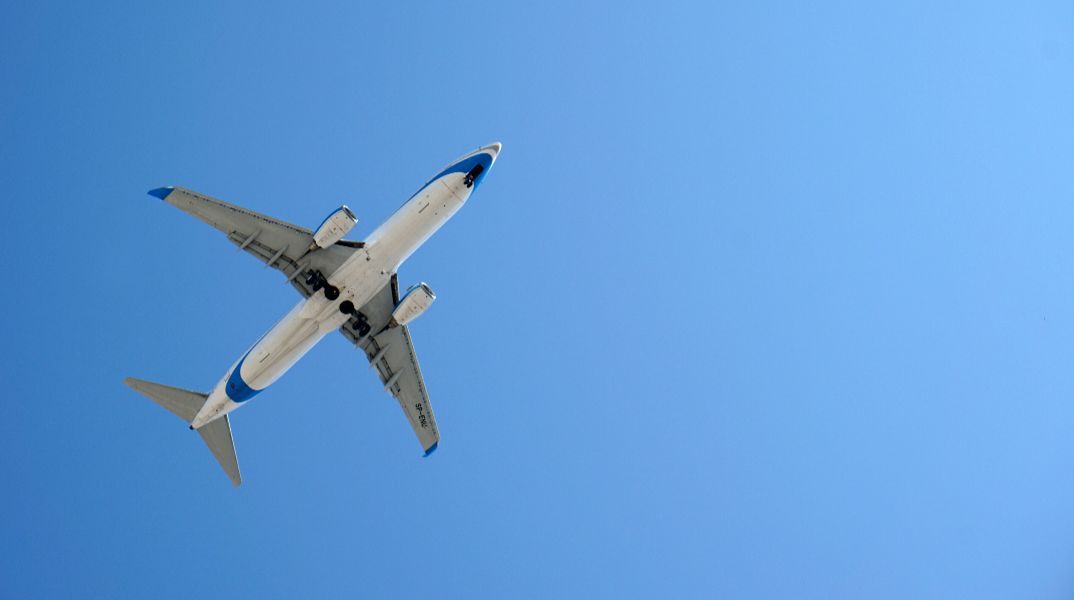 Άρση όλων των περιορισμών εναέριας κυκλοφορίας στα Ηνωμένα Αραβικά Εμιράτα