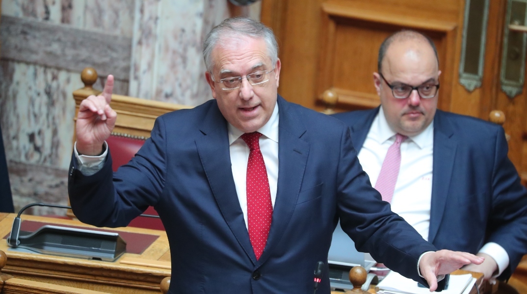 Θεοδωρικάκος προς ΠΑΣΟΚ: Μη λέτε ψέματα, ψηφίστε το νομοσχέδιο προστασίας των καταναλωτών