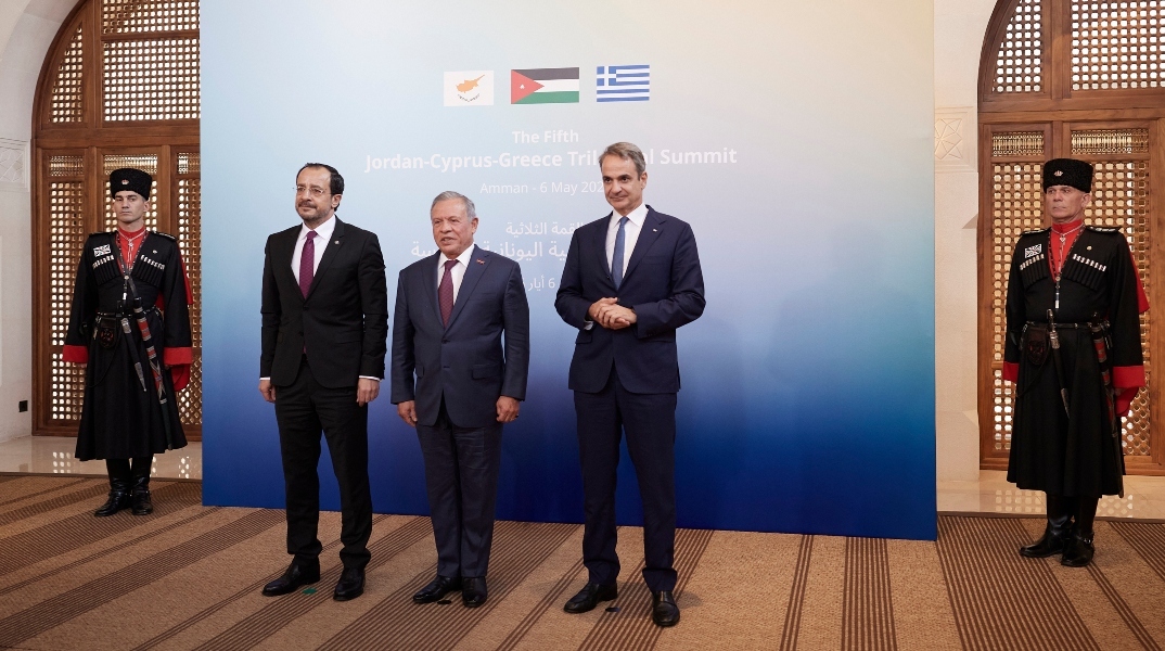 Στο Αμμάν ο Μητσοτάκης: Τα Στενά του Ορμούζ πρέπει να επιστρέψουν στο προηγούμενο status quo