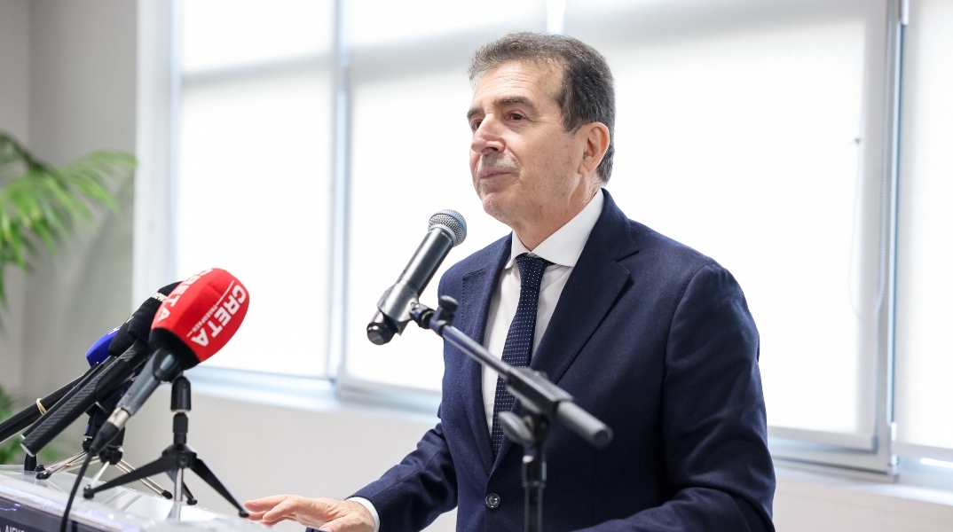 Χρυσοχοΐδης: Νέο σχέδιο «ΚΟΜΒΟΣ» για το κυκλοφοριακό και παρεμβάσεις για τα ηλεκτρικά πατίνια	