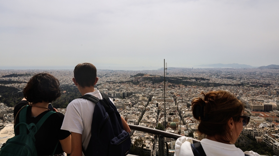 Καιρός αύριο: Αφρικανική σκόνη στα κεντρικά και νότια, καταιγίδες στα δυτικά και τη Θεσσαλία