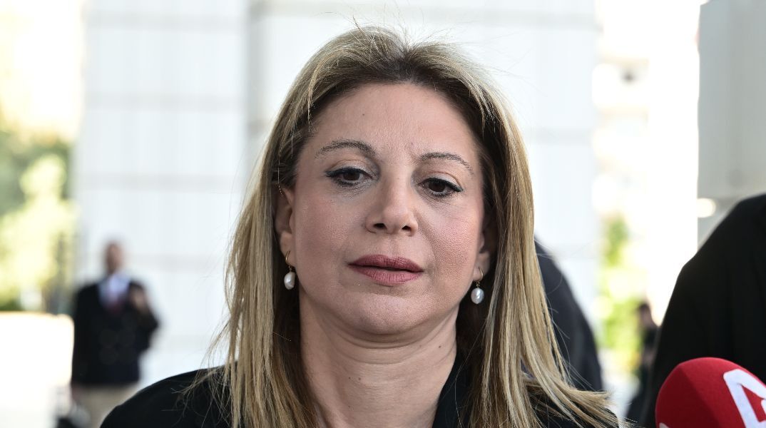 Στον Άρειο Πάγο η Μαρία Καρυστιανού - Ζήτησε την αναβάθμιση του κατηγορητηρίου για τον Κώστα Αχ. Καραμανλή