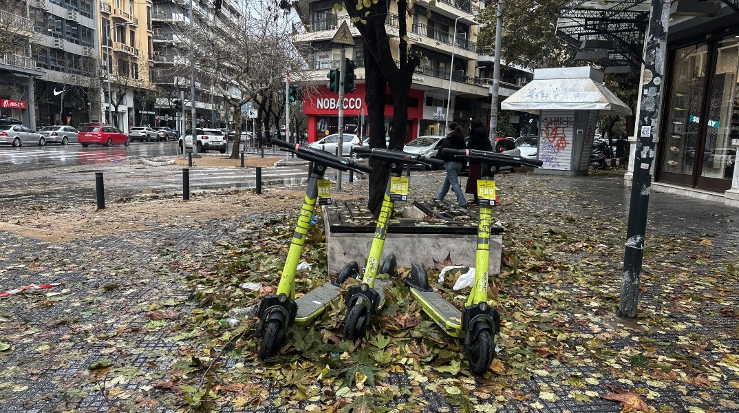 Χαλκιδική: Με τραύματα στο κεφάλι 12χρονος που έπεσε από ηλεκτρικό πατίνι