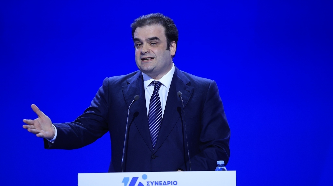 Πιερρακάκης στο συνέδριο της ΝΔ: Οι μεγάλες παρατάξεις νικούν όταν κοιτούν τον ορίζοντα της χώρας 