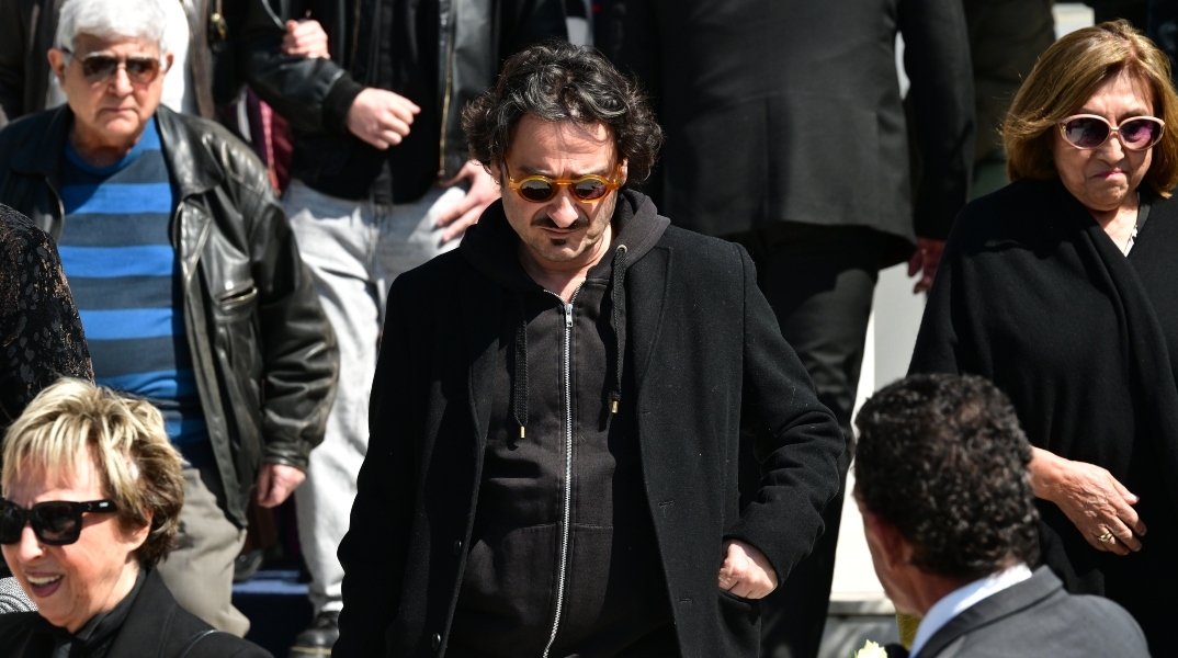 Θρήνος για την οικογένεια του Βασίλη Χαραλαμπόπουλου, πέθανε ο πατέρας του
