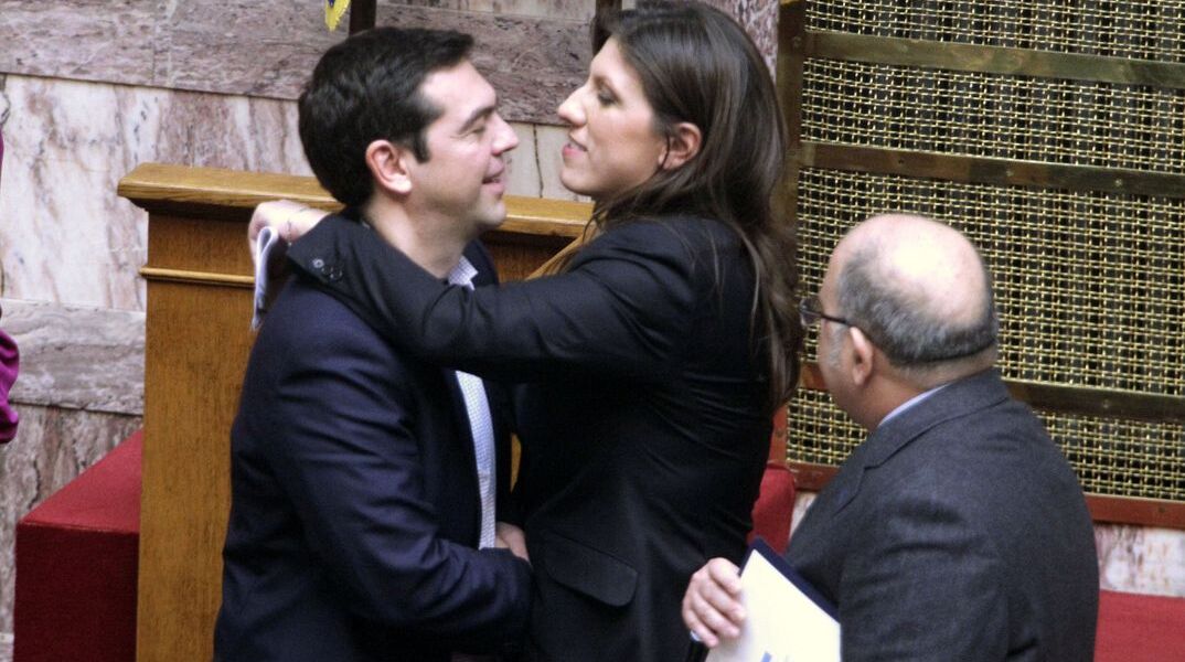 Νέες αποκαλύψεις για το 2015: Οι απειλές, ο Γιούνκερ και τα «σπαστά αγγλικά» του Τσίπρα