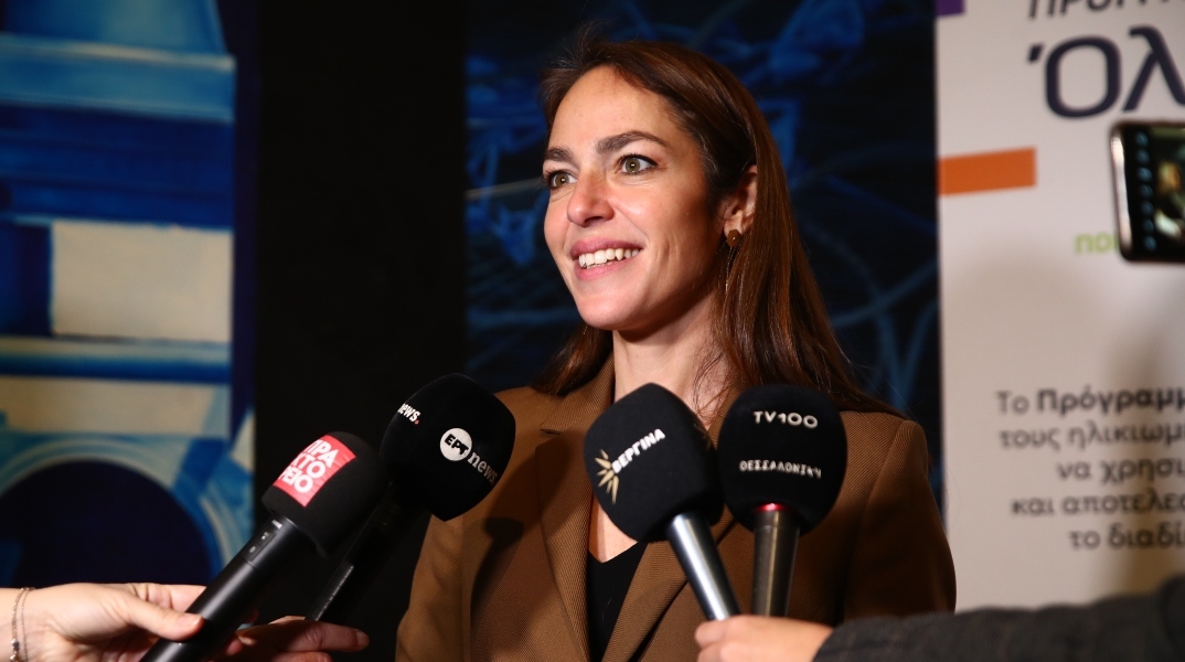 Δόμνα Μιχαηλίδου: Κανείς δικαιούχος δεν θα απενταχθεί από το πρόγραμμα "Σπίτι μου ΙΙ"