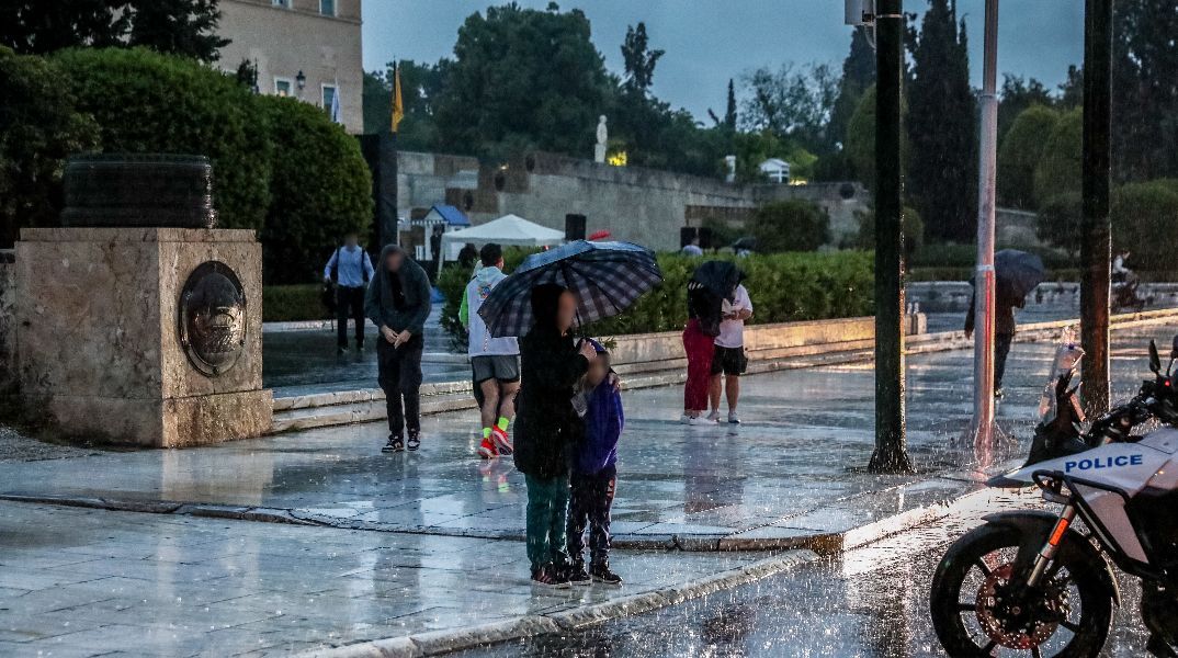 Καιρός: Προσωρινό «φρένο» στο καλοκαίρι - Καταιγίδες και βοριάδες μέχρι την Παρασκευή