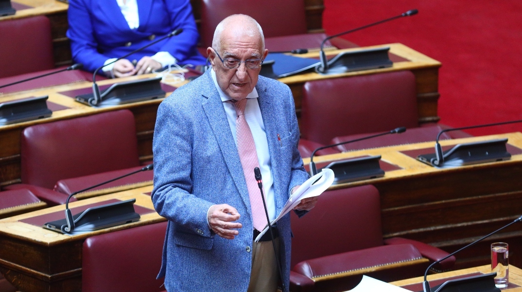 Κακλαμάνης: Η διαρροή διαλόγων της απόρρητης συνεδρίασης για την ΕΥΠ αποτελεί κοινοβουλευτική εκτροπή 