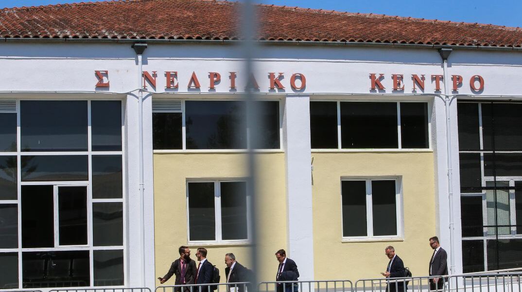 Αλλαγές στην αίθουσα διεξαγωγής της δίκης για τα Τέμπη