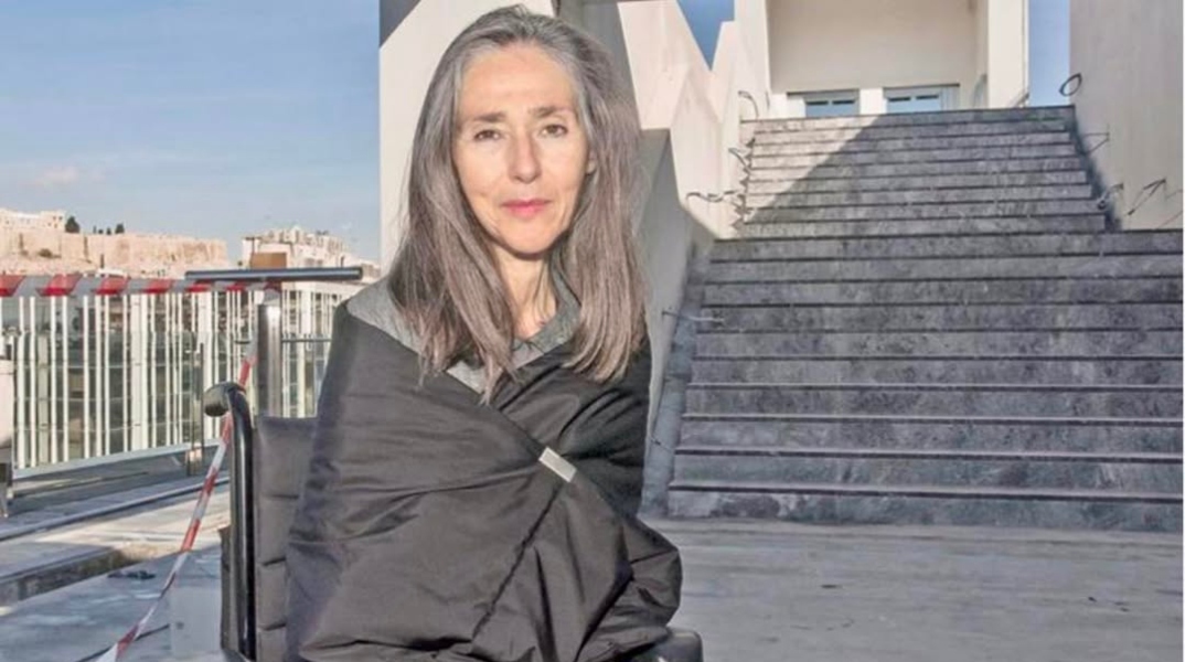Ο Δημήτρης Παπαϊωάννου αποχαιρετά την Άννα Καφέτση