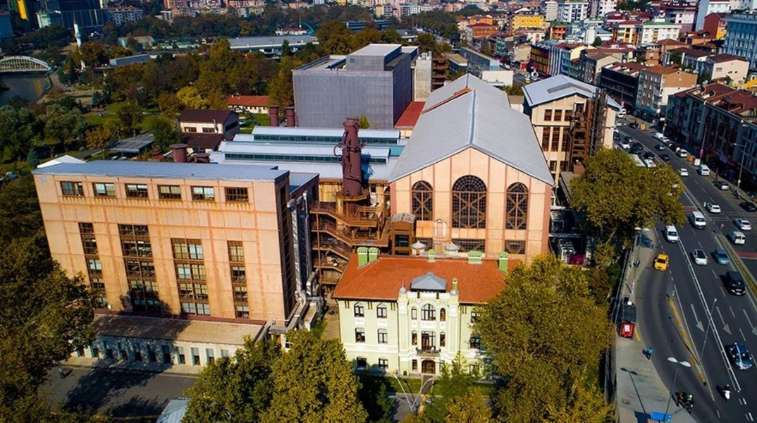 Ο Ερντογάν διέταξε το κλείσιμο του φιλελεύθερου Πανεπιστημίου Bilgi της Κωνσταντινούπολης