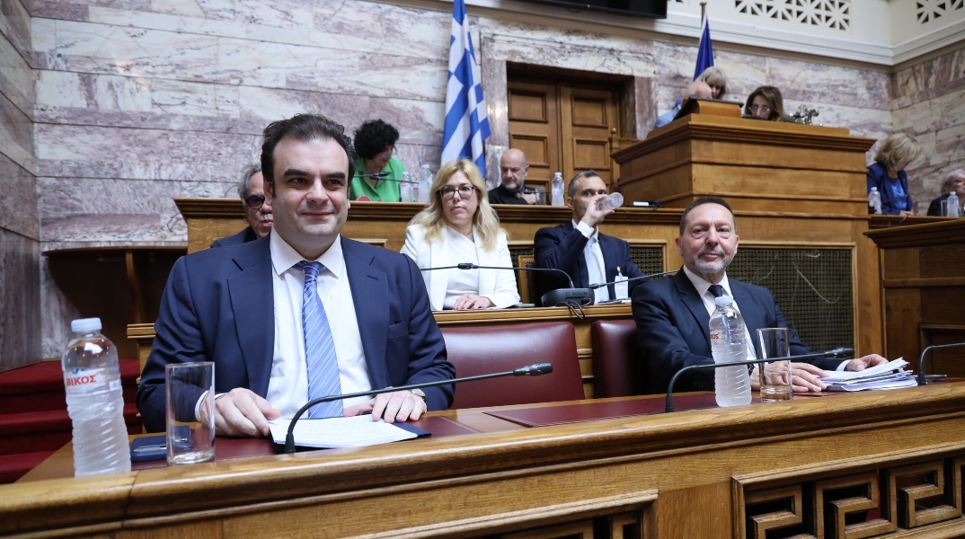 Πιερρακάκης: Για κάθε δισεκατομμύριο πρόωρης αποπληρωμής χρέους, κερδίζουμε 30 εκατομμύρια το χρόνο 