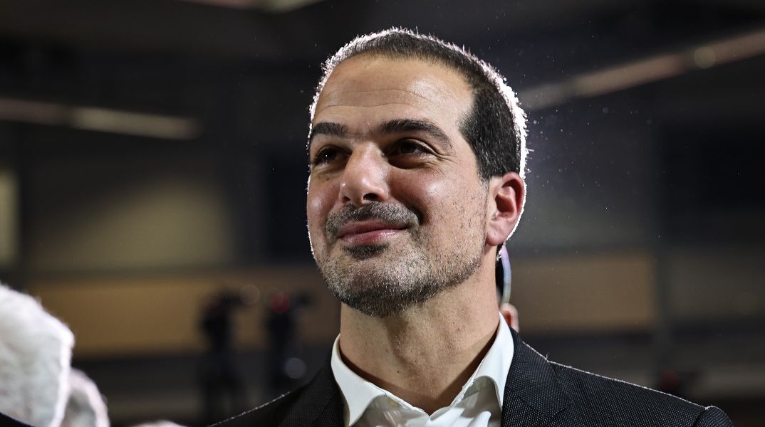 Σακελλαρίδης: Η Νέα Αριστερά συνεχίζει - «Το δεξί φλας» του κ. Τσίπρα δεν θα αργήσει