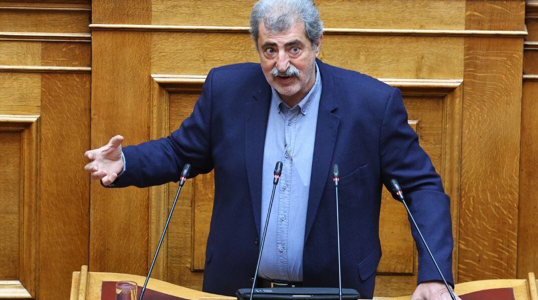 Mήνυμα Πολάκη με γιγάντιο ροφό: «Εμείς δεν ψαρεύουμε σε θολά νερά»