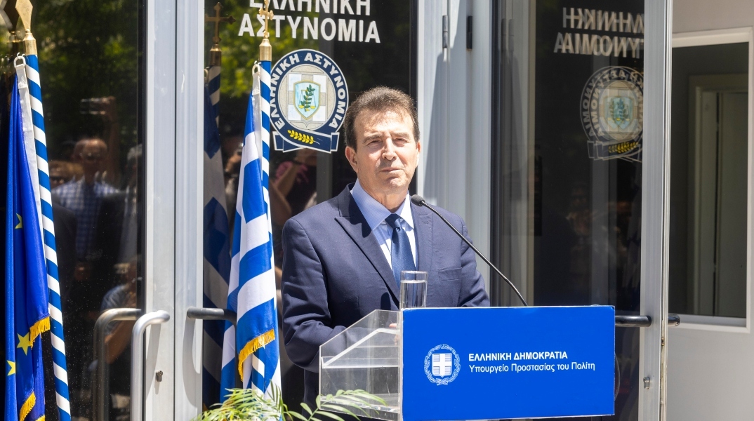 Χρυσοχοΐδης για εγκληματικότητα ανηλίκων: Χρειάζεται αυστηρή τιμωρία των γονέων
