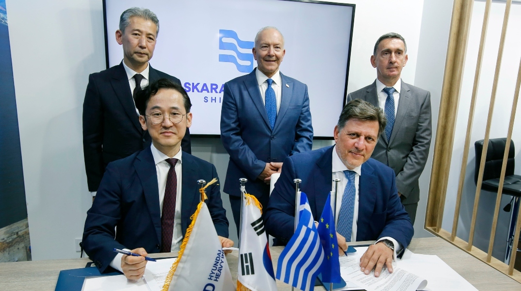 Τα ναυπηγεία Σκαραμαγκά και η Hyundai υπέγραψαν μνημόνιο συνεργασίας για σκάφη επιφάνειας	