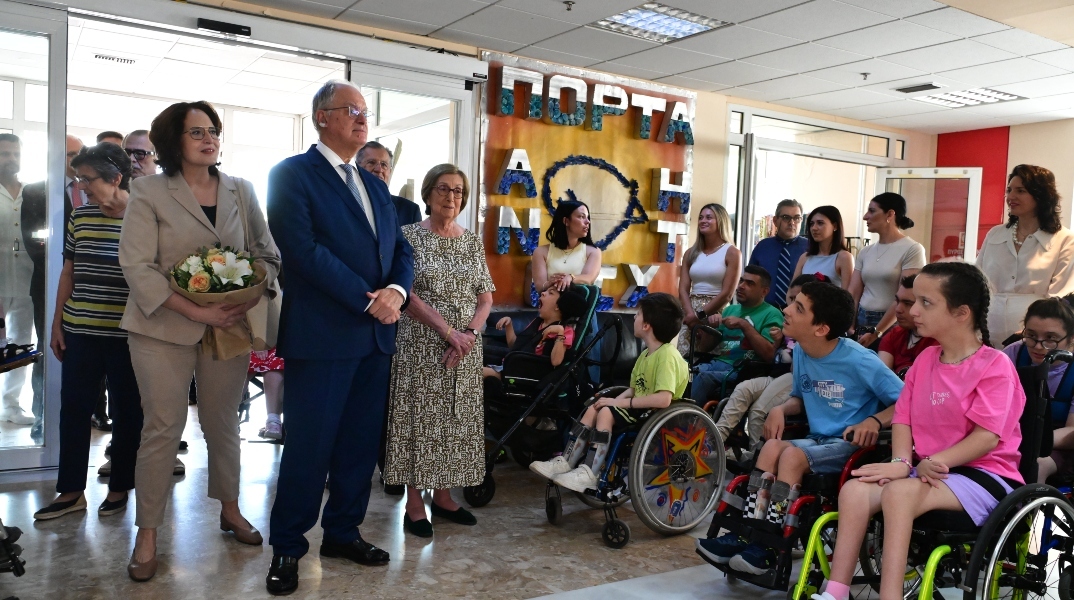 Επίσκεψη Κωνσταντίνου Τασούλα στην Εταιρεία Προστασίας Σπαστικών «Πόρτα Ανοικτή»
