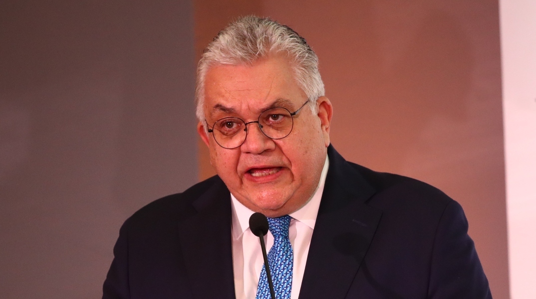 Επίθεση με τρικάκια σημειώθηκε στο σπίτι του υφυπουργού Παιδείας, Νίκου Παπαιωάννου στη Θεσσαλονίκη.