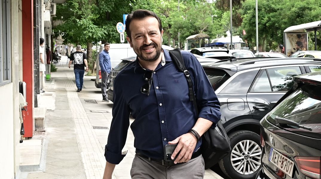 Παππάς σε Φάμελλο: Να τηλεφωνήσεις στον Τσίπρα για να μάθεις τις προθέσεις του