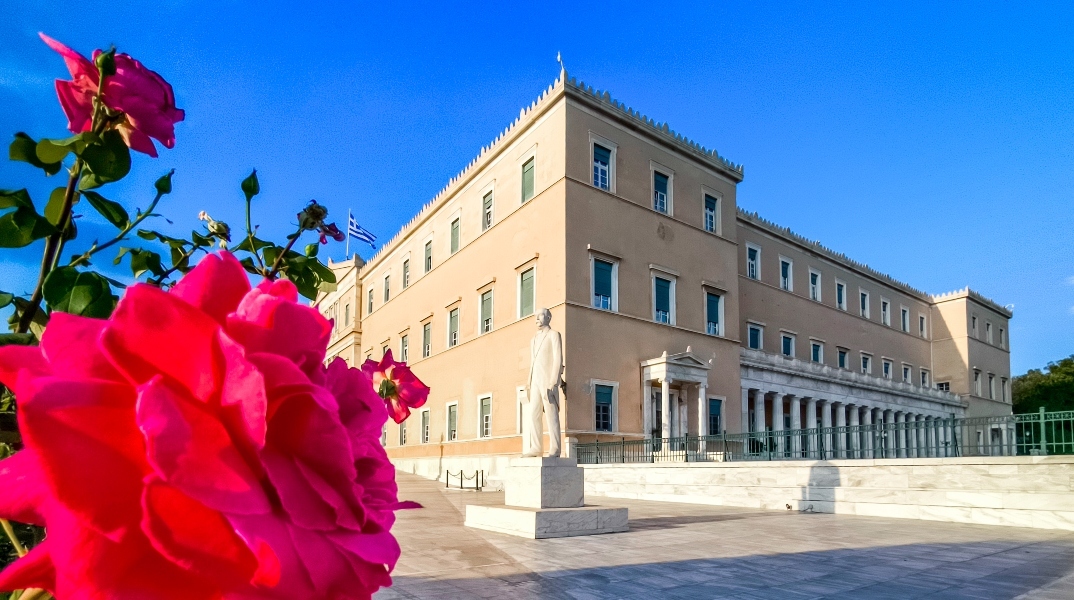 Χωρίς μεταβολές ο καιρός σήμερα - Στους 32 βαθμούς η θερμοκρασία