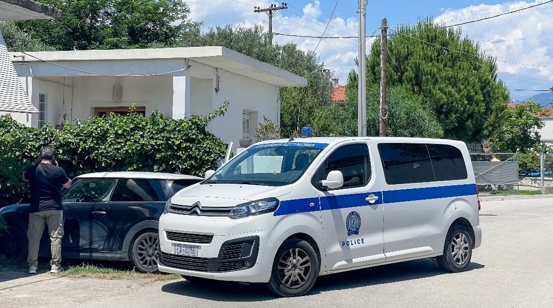 Έγκλημα στην Αιγιαλεία: Τα πρώτα στοιχεία της ιατροδικαστικής εξέτασης