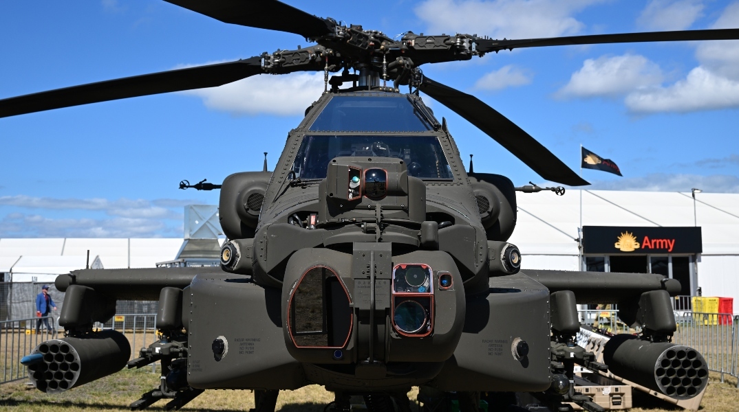 Κατάρριψη ελικοπτέρου Apache από το Ιράν: Από πύραυλο και όχι drone, εκτιμούν οι ειδικοί