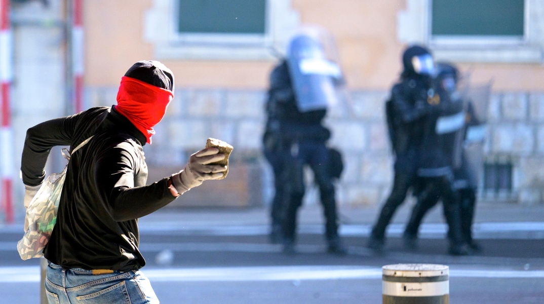 Ελβετία: Συγκρούσεις μεταξύ διαδηλωτών και αστυνομίας, σε πορεία κατά της G7	