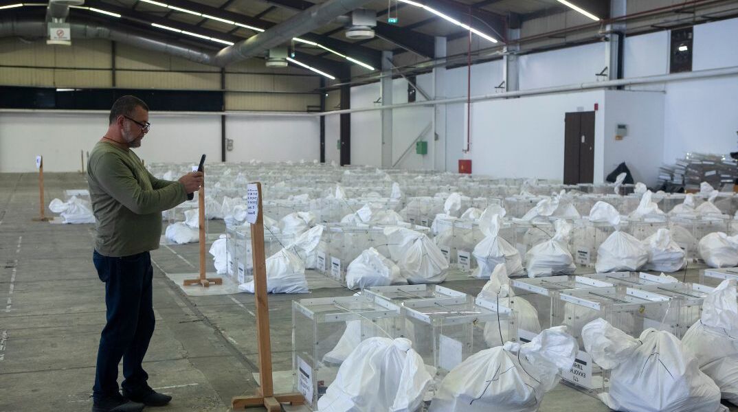 Δημοσκόπηση ALCO: Δεύτερη δύναμη η ΕΛΑΣ του Τσίπρα και άνοδος για την ΝΔ