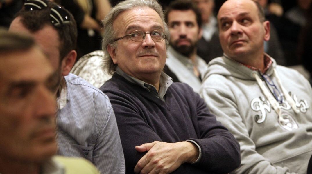 Άρης Δαβαράκης κατά Ακρίτα για Γιωτόπουλο: «17 ανθρώπους έστειλε στον τάφο – Ούτε μία μέρα λιγότερη»