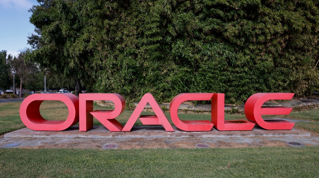 Μπαράζ απολύσεων από την Oracle λόγω τεχνητής νοημοσύνης σε όλο τον κόσμο