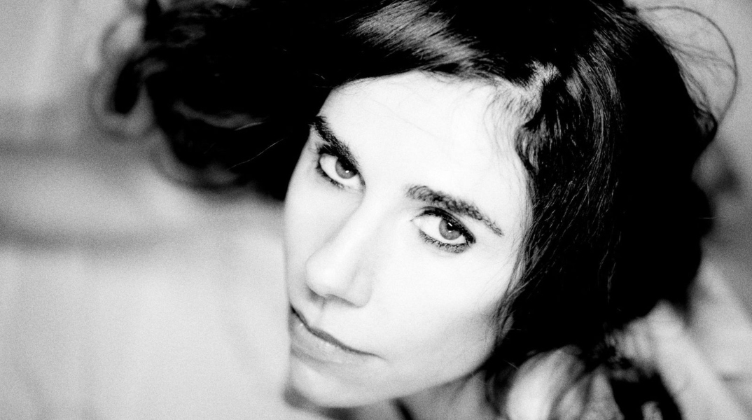 H PJ Harvey ταξιδεύει στο διάστημα με το νέο της σινγκλ, Voyager