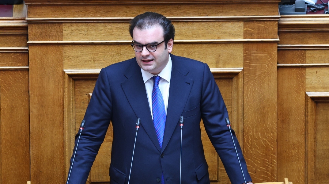 Πιερρακάκης για κόκκινα δάνεια: Ψηφίσαμε το μεγαλύτερο πλαίσιο μέτρων για το ιδιωτικό χρέος μετά την κρίση