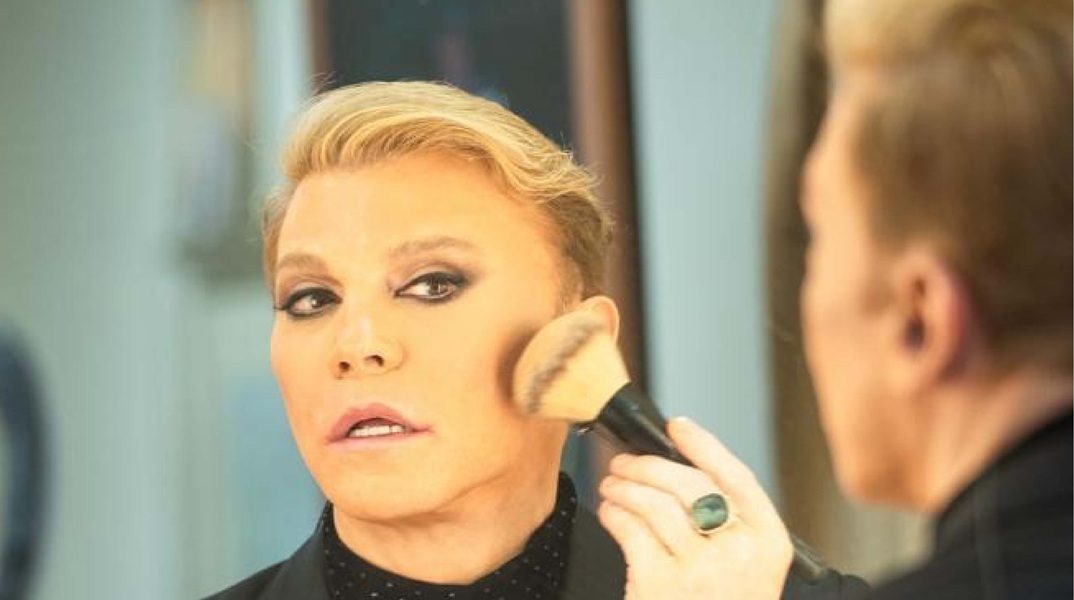 Τάκης Ζαχαράτος